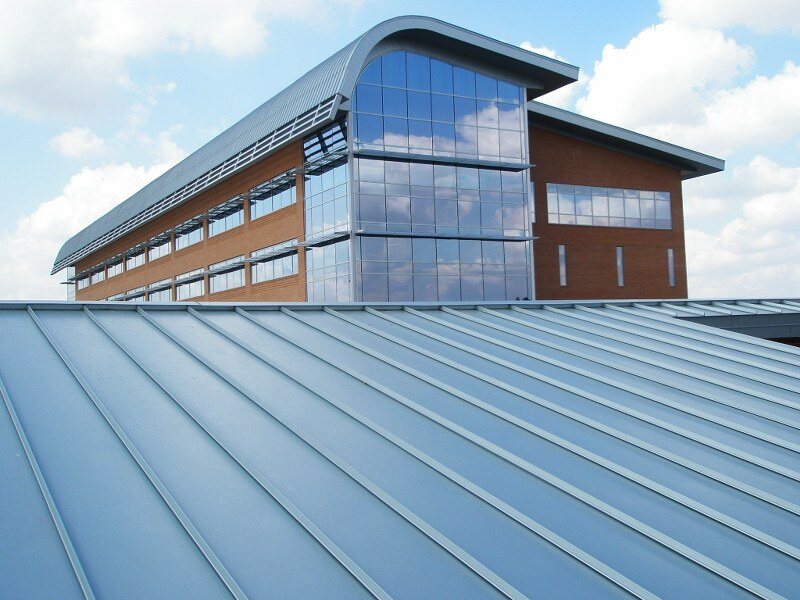 138T & 238T Standing Seam System on Large Business Building-3